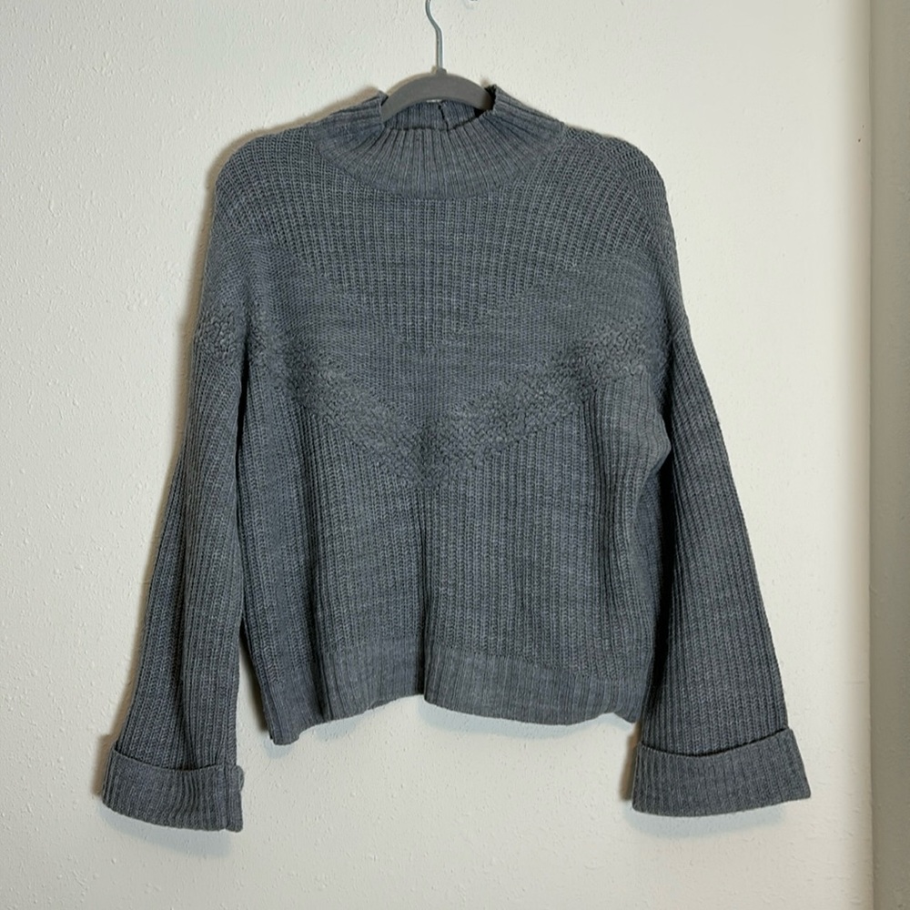 Express Grey Long Sleeve Sweater Knit Bell‎ Flare